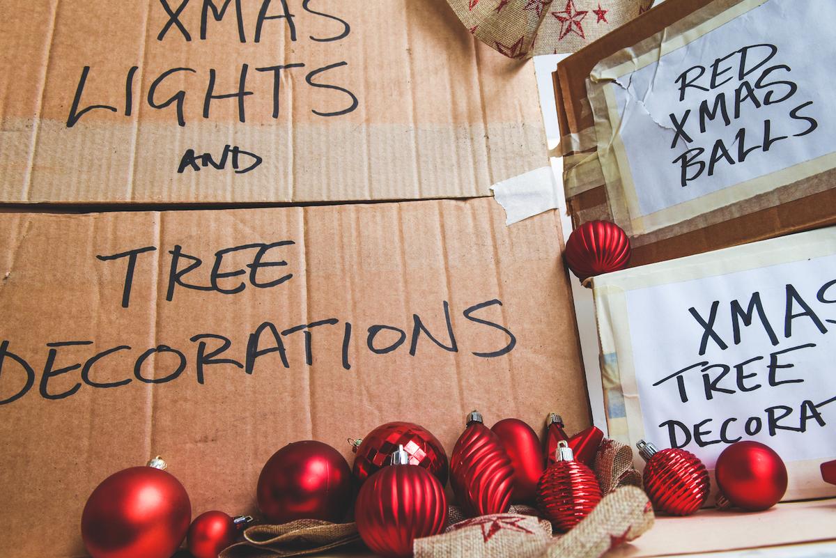 Decorate Your Home for the Holidays Without All the Overspending or Clutter