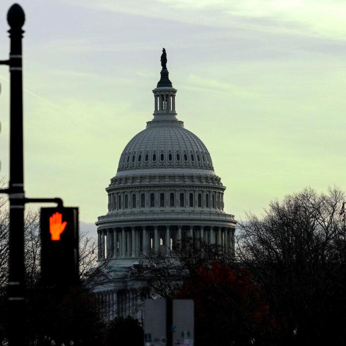 House Rejects Trump-Backed Deal as Shutdown Looms