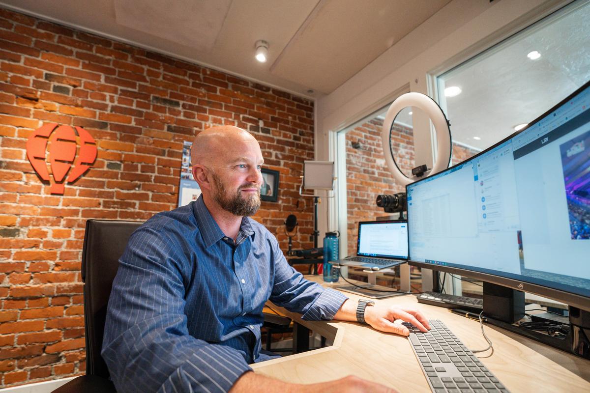 Most Businesses Expect ‘Trump Effect’ to Boost Them in 2025: Surveys thumbnail