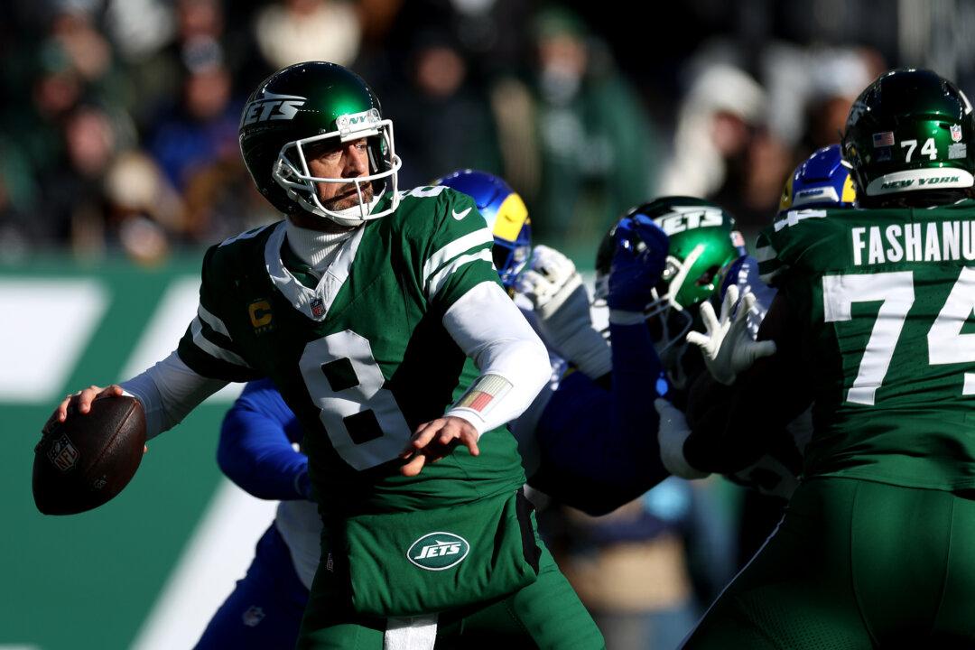 Jets Captain: Rodgers ‘Gave Us His All’, Has More Good Football Left In Him