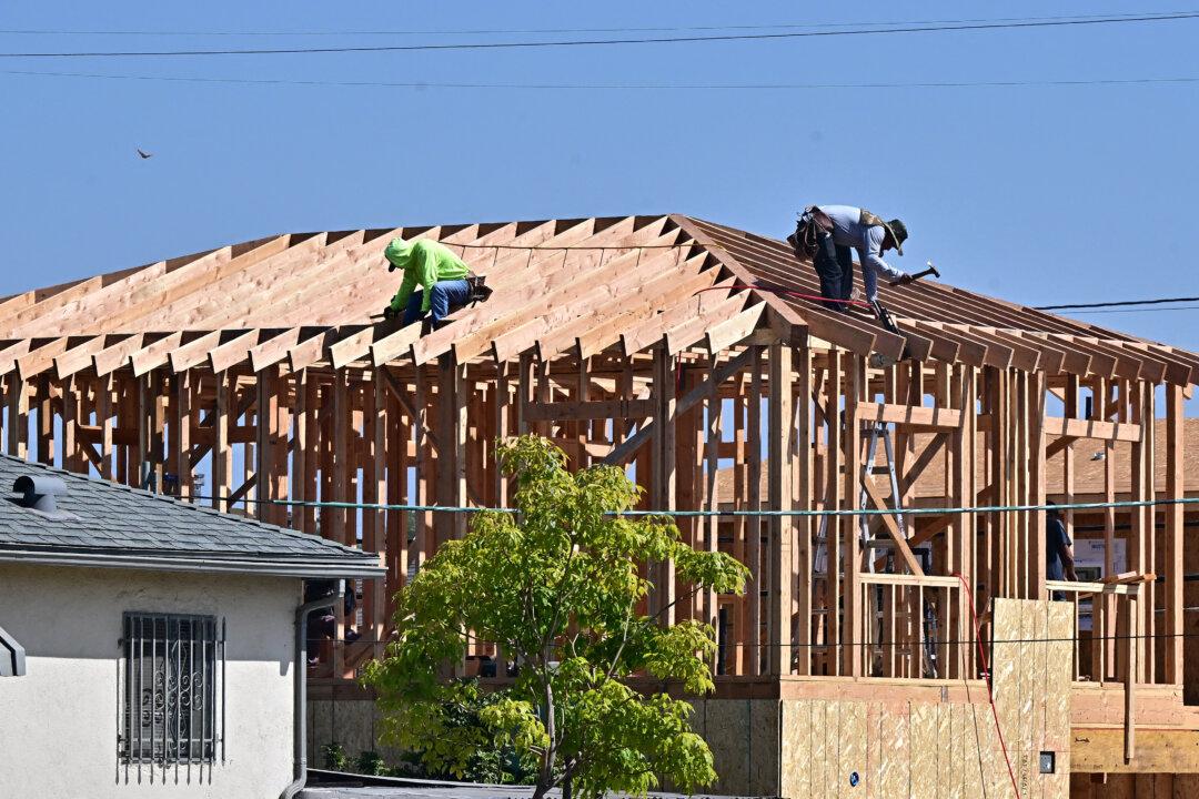 US Builder Confidence Declines on Tariff, Cost Concerns: NAHB Report