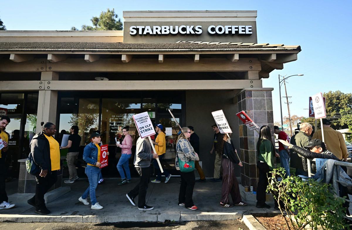 More Starbucks Locations in Southern California Close During Strike