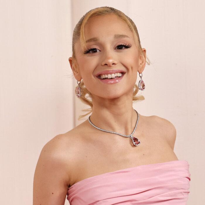 Ariana Grande Donates Christmas Gifts to Manchester Children’s Hospitals