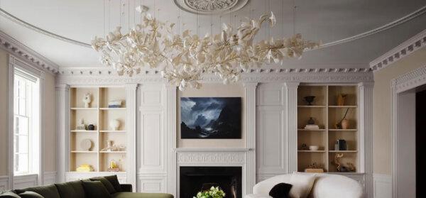 Living room of the Georgetown Manse. (Lark Gould/TravelPulse/TNS)