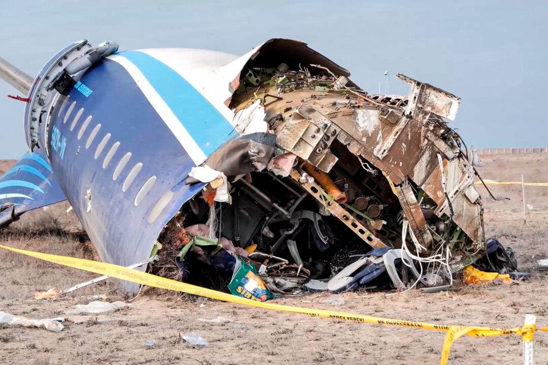 Azerbaijan Airlines Crash Kills 38 in Kazakhstan, 29 Survived