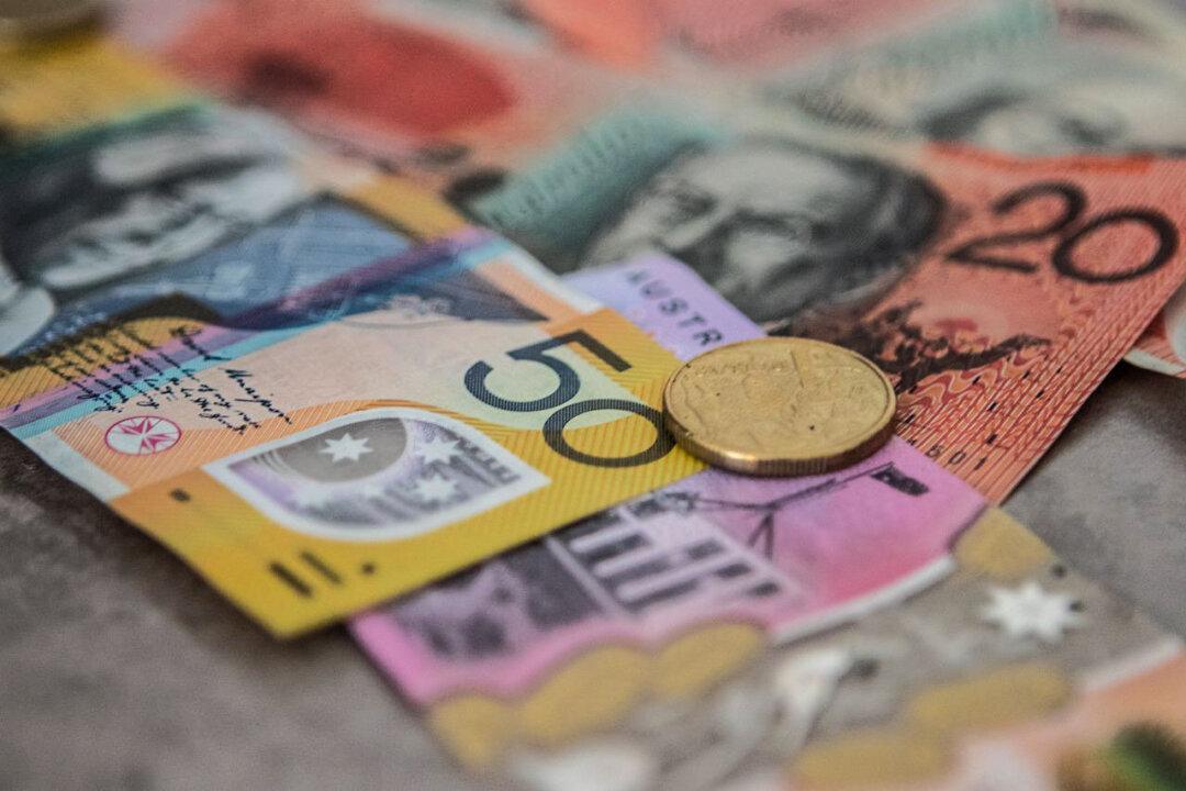 Minister Says Cash an Important Backup If Digital Payment Systems Fail