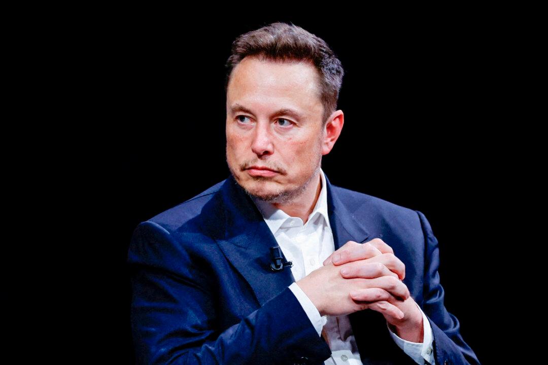 Musk Doubts Likelihood of $2 Trillion Federal Spending Cut, Optimistic About $1 Trillion