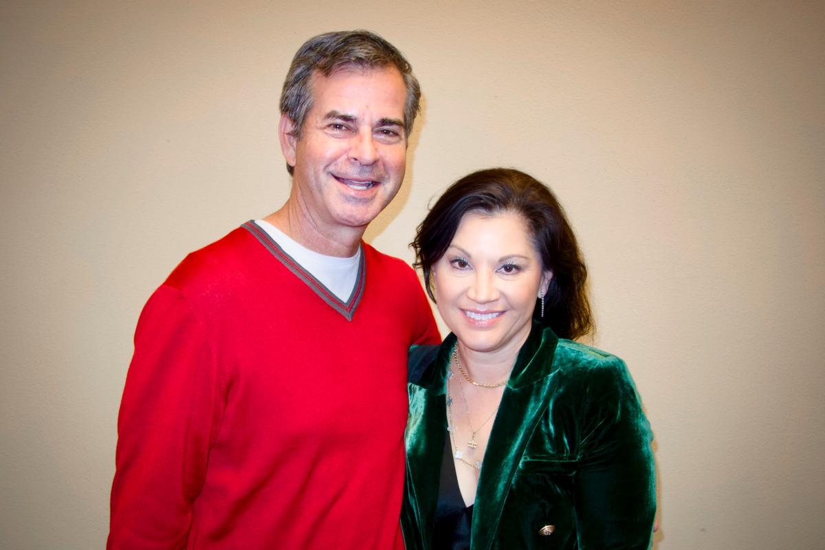 Award-Winning TV Host Enjoys Shen Yun’s ‘Amazing’ Dance and ‘Great’ Costumes