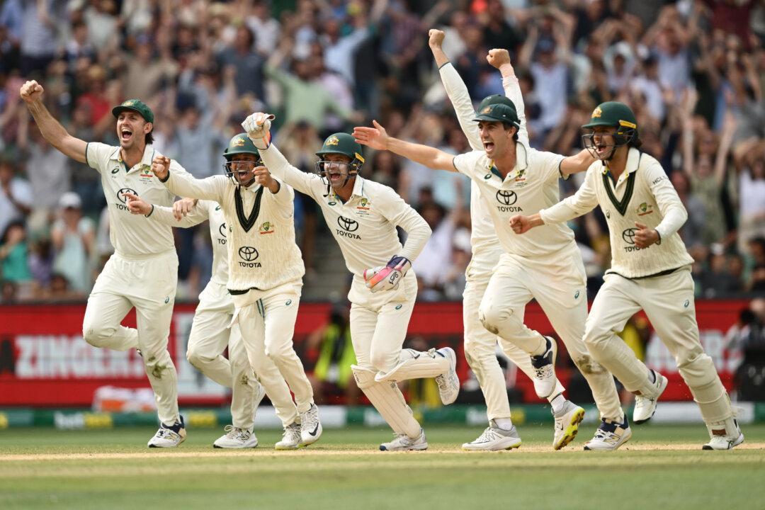 Australia Beat India by 184 Runs in Classic MCG Test