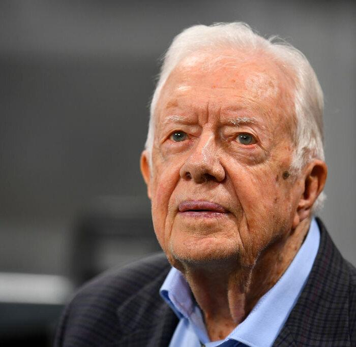 World Leaders Pay Tribute to Jimmy Carter; Emergency Inspection Ordered After Deadly Plane Crash