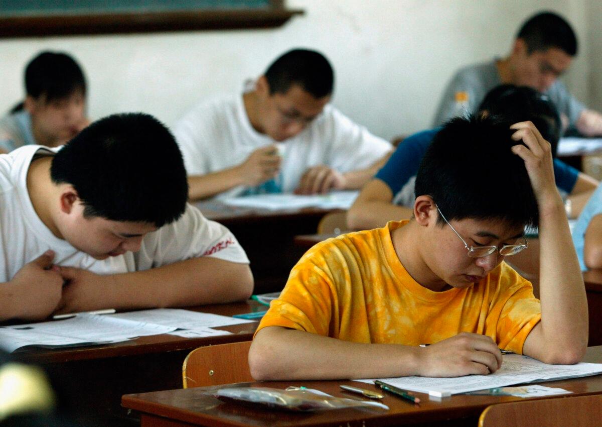 Recent Reports of Student Suicide Attempts Highlight Challenges in China’s Education System
