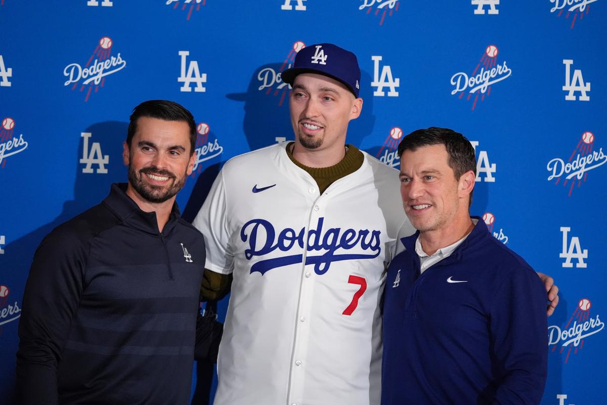 Signing With Dodgers Was Really Easy Decision for 2-time Cy Young Winner Blake Snell