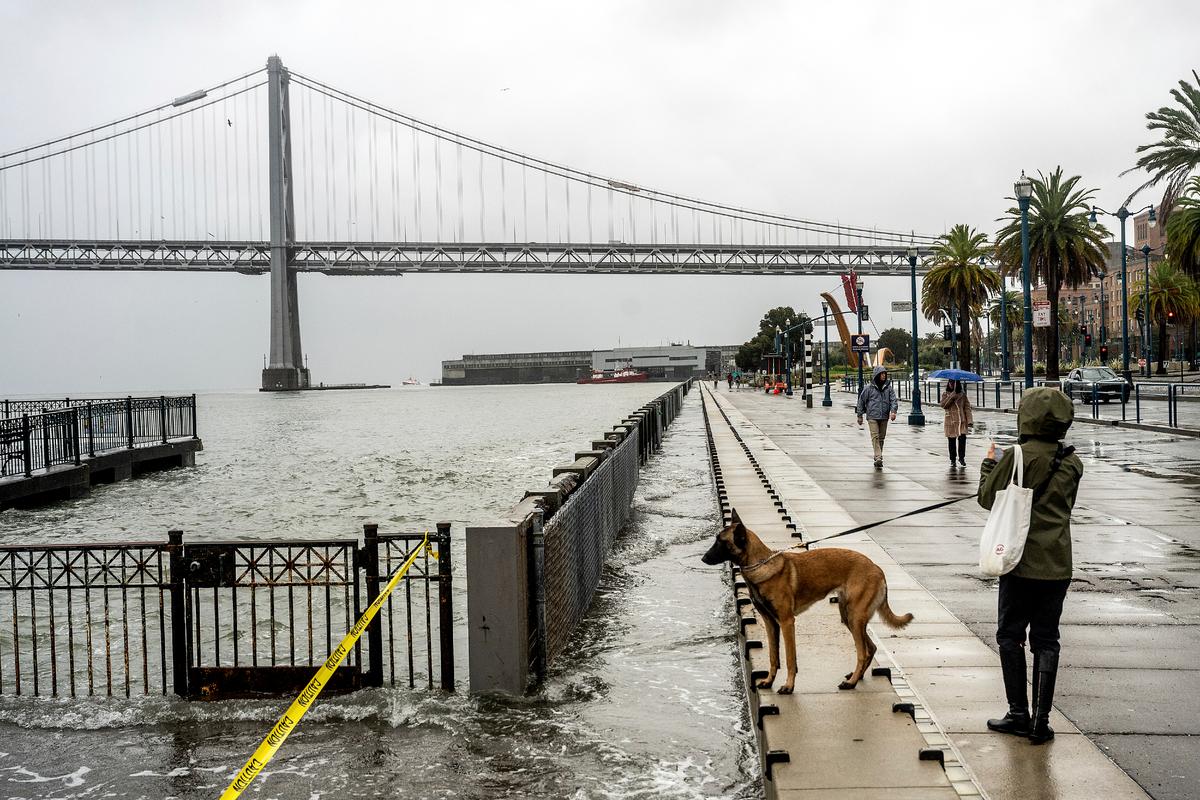 Storms Across US Bring Heavy Snow, Dangerous Ice, and Tornado in California