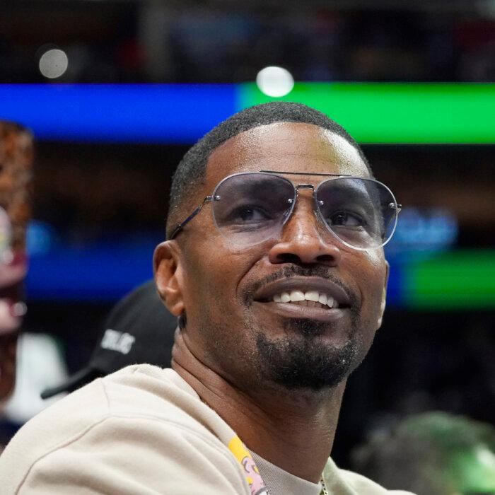 Jamie Foxx Gets Stitches After Glass Thrown at Him During Dinner in Beverly Hills