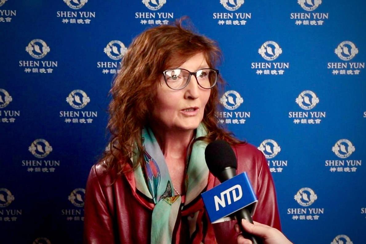 Psychotherapist Praises Shen Yun for Its Power and Tenderness