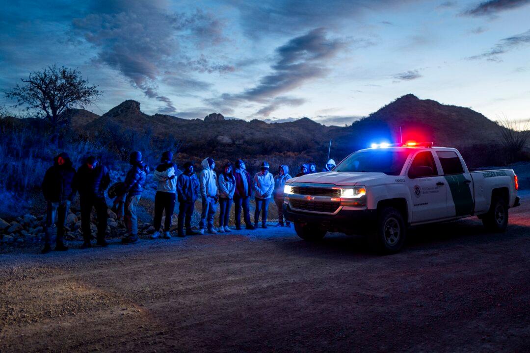 Arizona Governor Announces ‘Operation Desert Guardian’ to Fill Gaps in Border Security