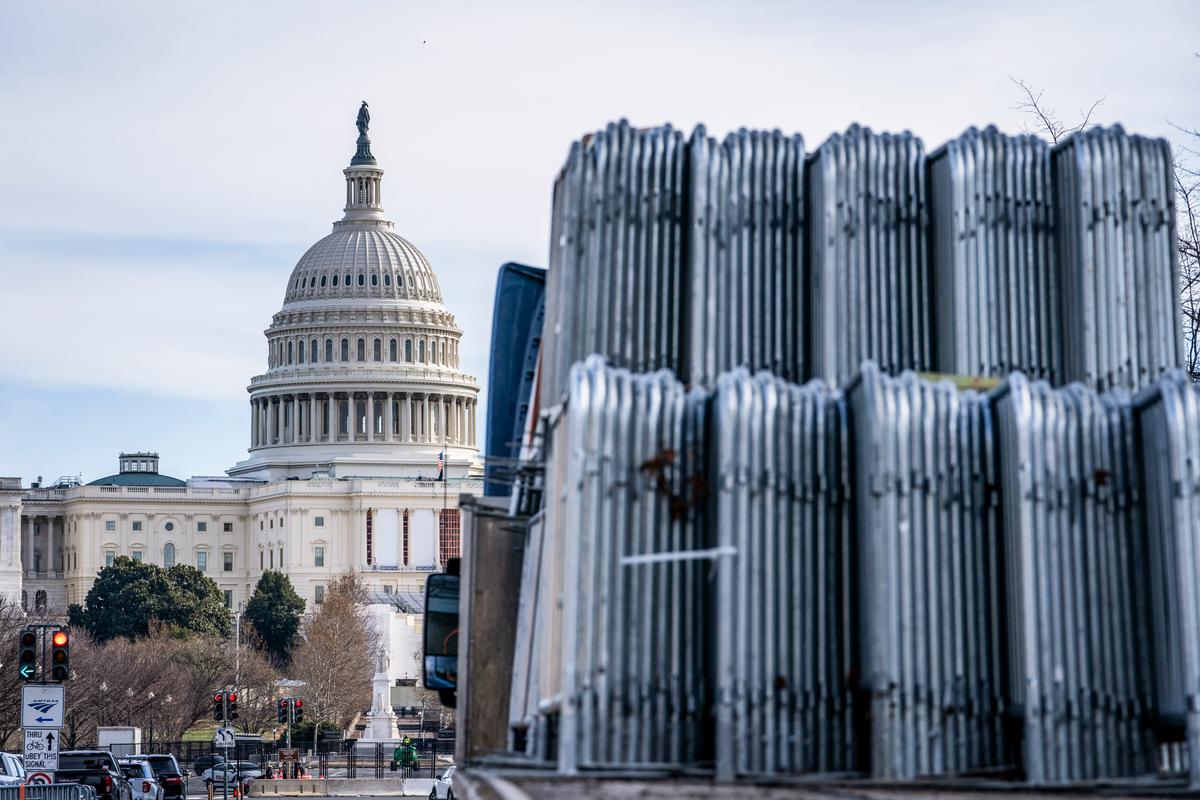 Day in Photos: Washington Ahead of Certification, Rally in South Korea, and Japan Calligraphy Contest thumbnail