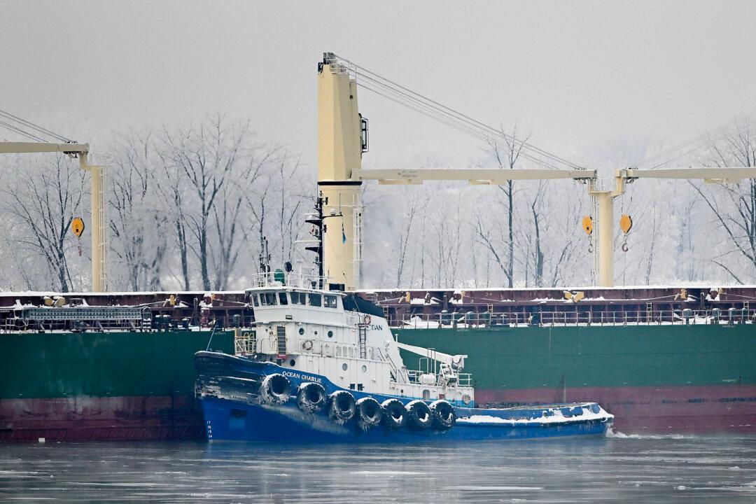 Second Attempt to Free Ship Stuck in St. Lawrence River Could Take Place Wednesday