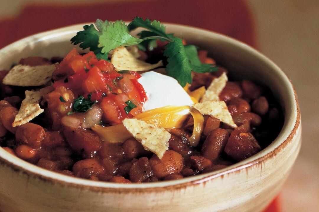 Vegetarian Bean Chili Is a Spicy Bowl of Comfort