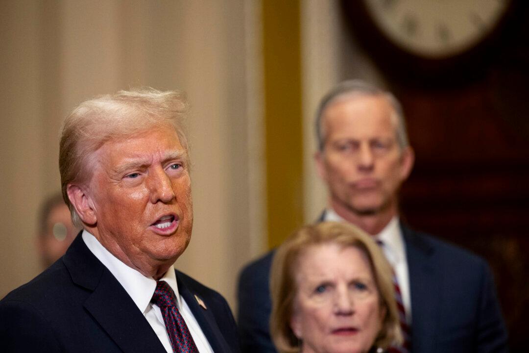 Trump Plans to Sign About 100 Executive Orders Upon Taking Office: Sen. Mullin