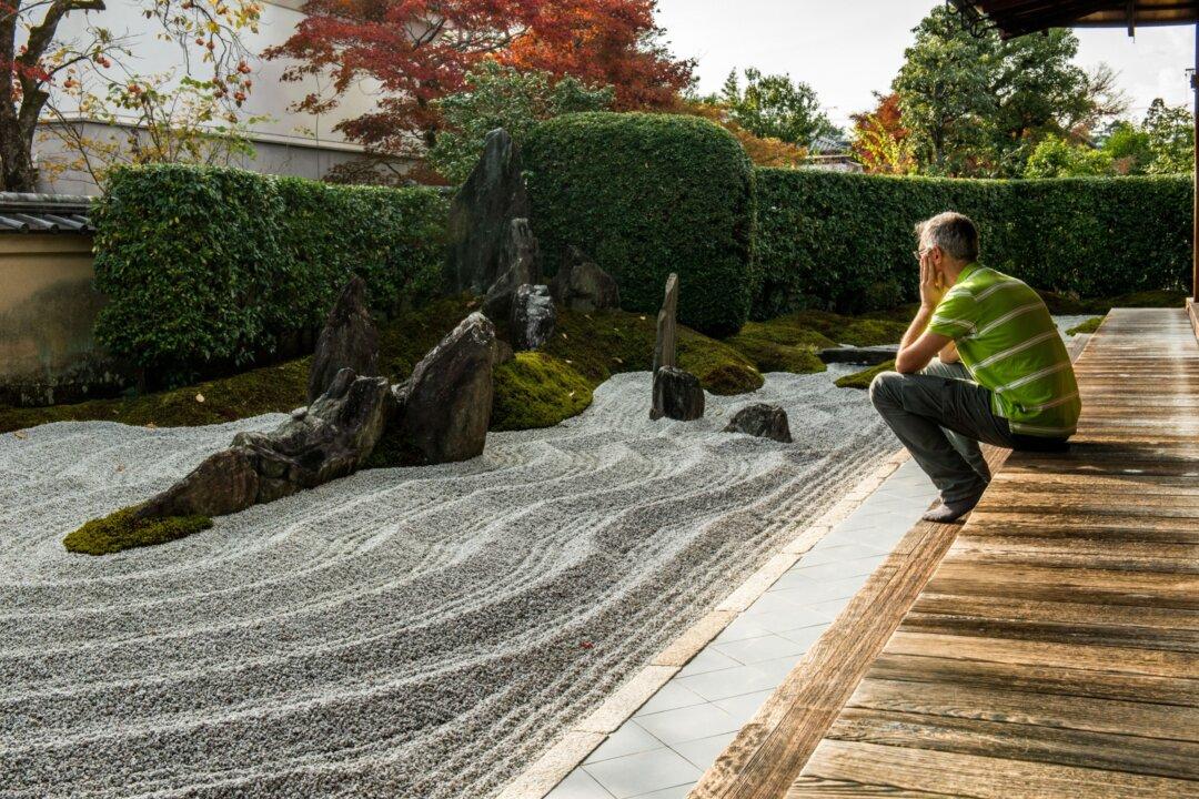 The Intersection of Zen and Stoicism: 5 Transformative Practices