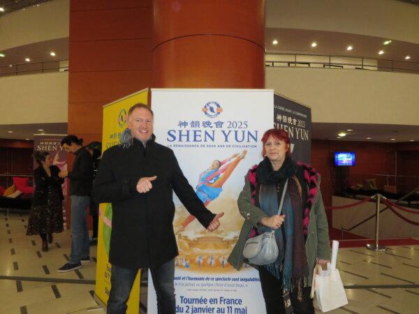 <br/>Raphaël Brun and Sylvie Gode at the Shen Yun Performing Arts performance at Grand Theatre de Provence on Jan. 4, 2025. (Sheng Ming/The Epoch Times)