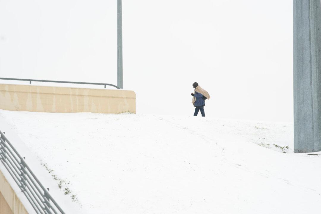 Governors Declare State of Emergency Over New Winter Storm