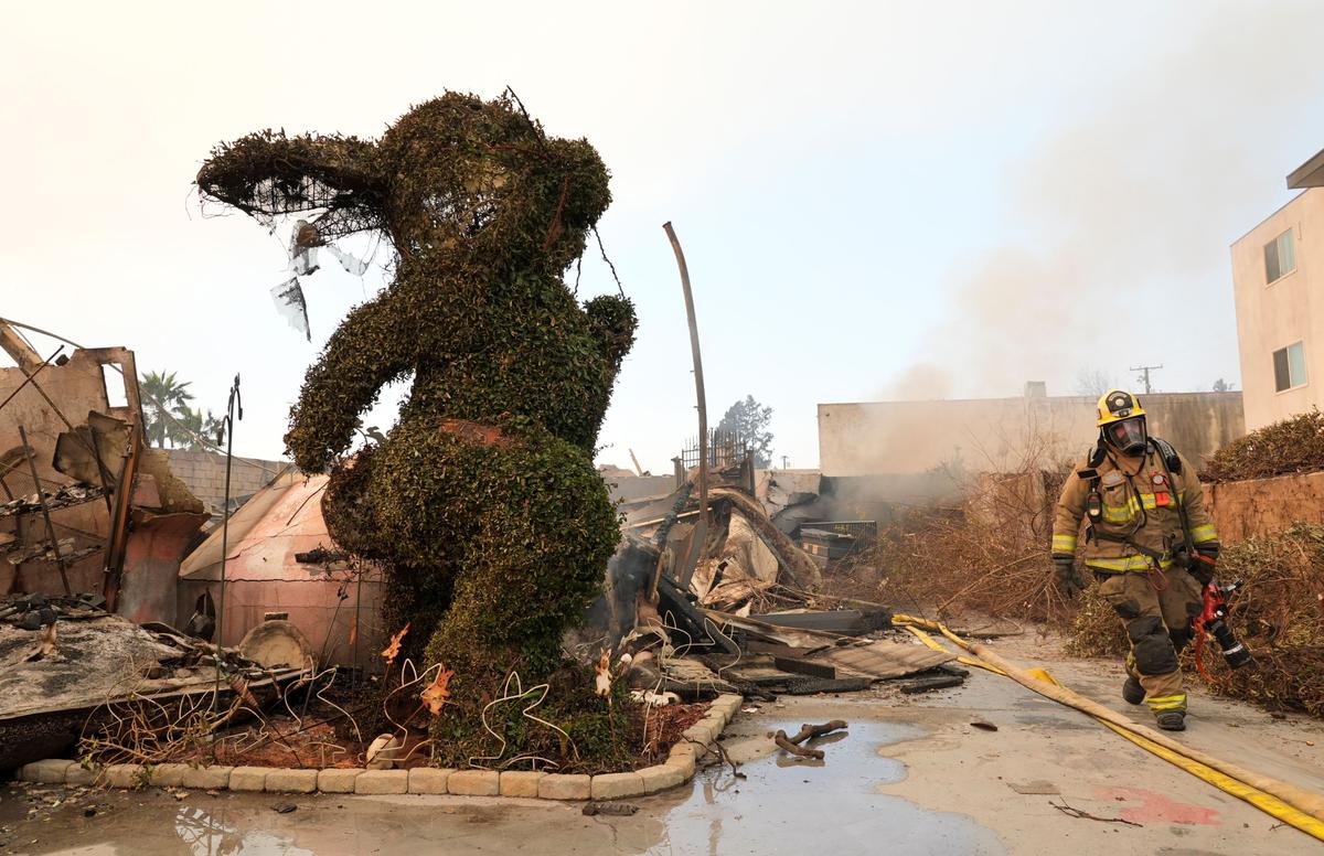 Los Angeles Landmarks From Film and TV Damaged by Wildfires