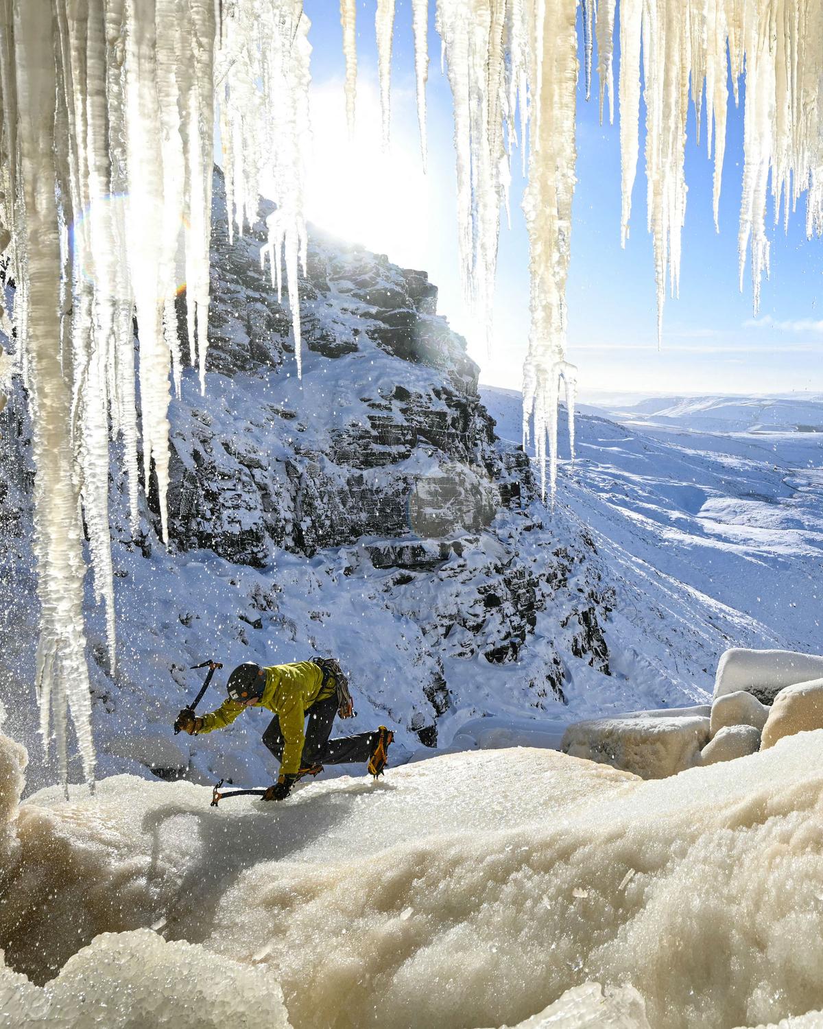 Day in Photos: Extreme Cold in England, Trump’s Sentence, and Maduro’s Inauguration Reactions