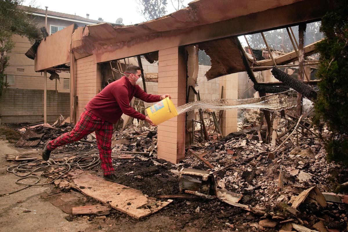 US Insurance, Utility Stocks Tank as Wildfires Continue to Rage thumbnail