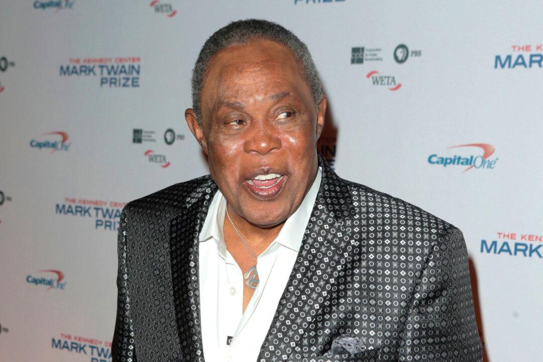 Sam Moore, Who Sang ‘Soul Man’ in Sam & Dave Duo, Dies at 89 Because of Surgery Complications