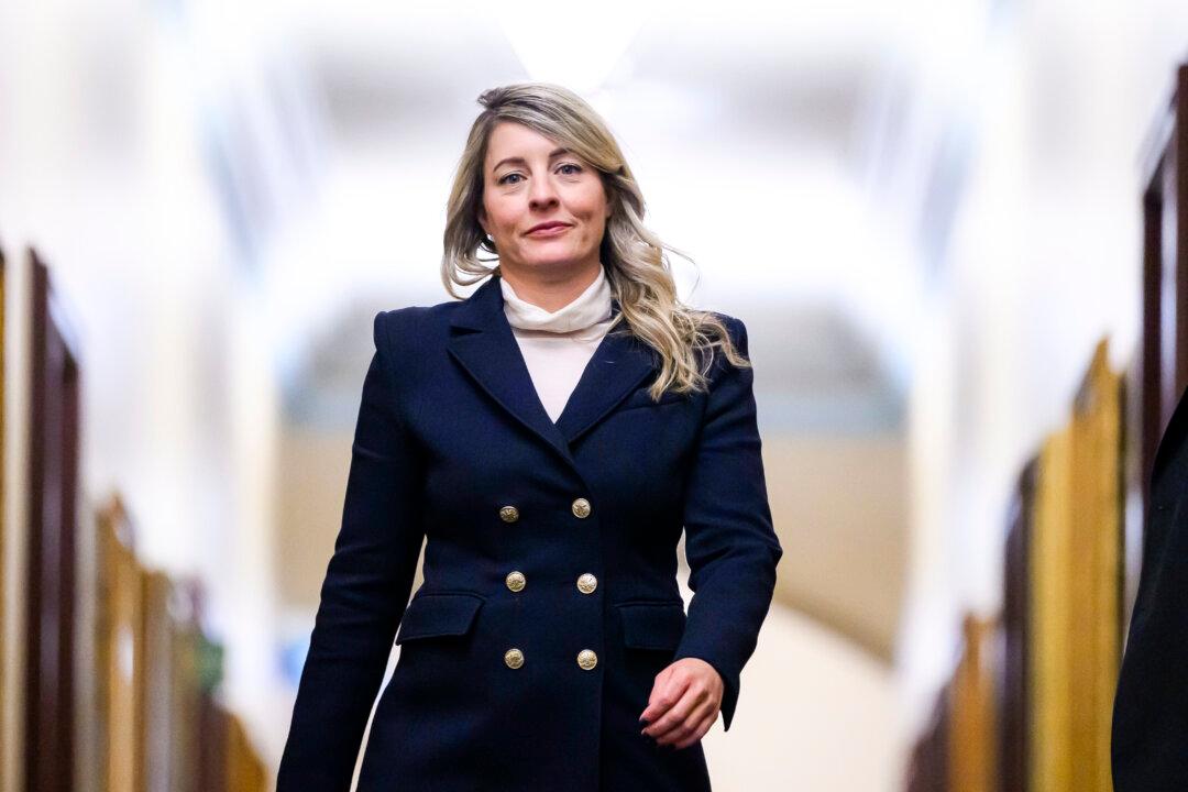 Canada Prepares Retaliatory Tariffs After Trump Threats