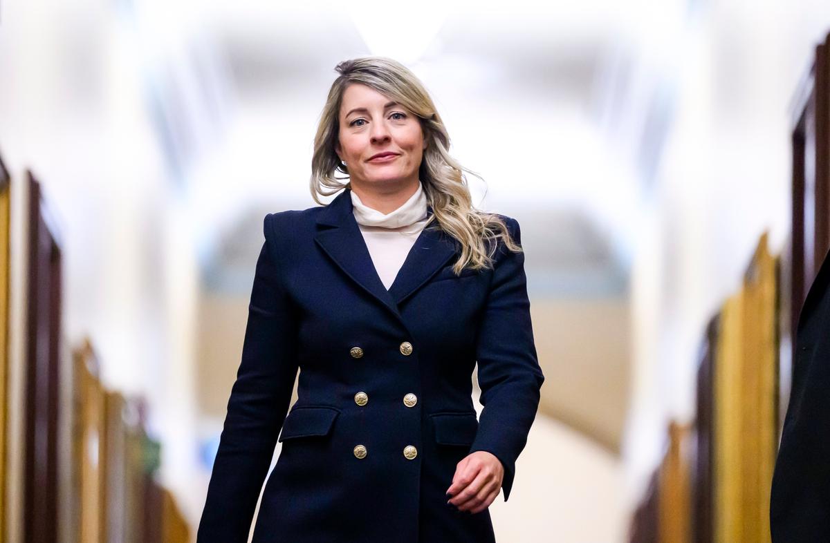 Canada Prepares Retaliatory Tariffs After Trump Threats