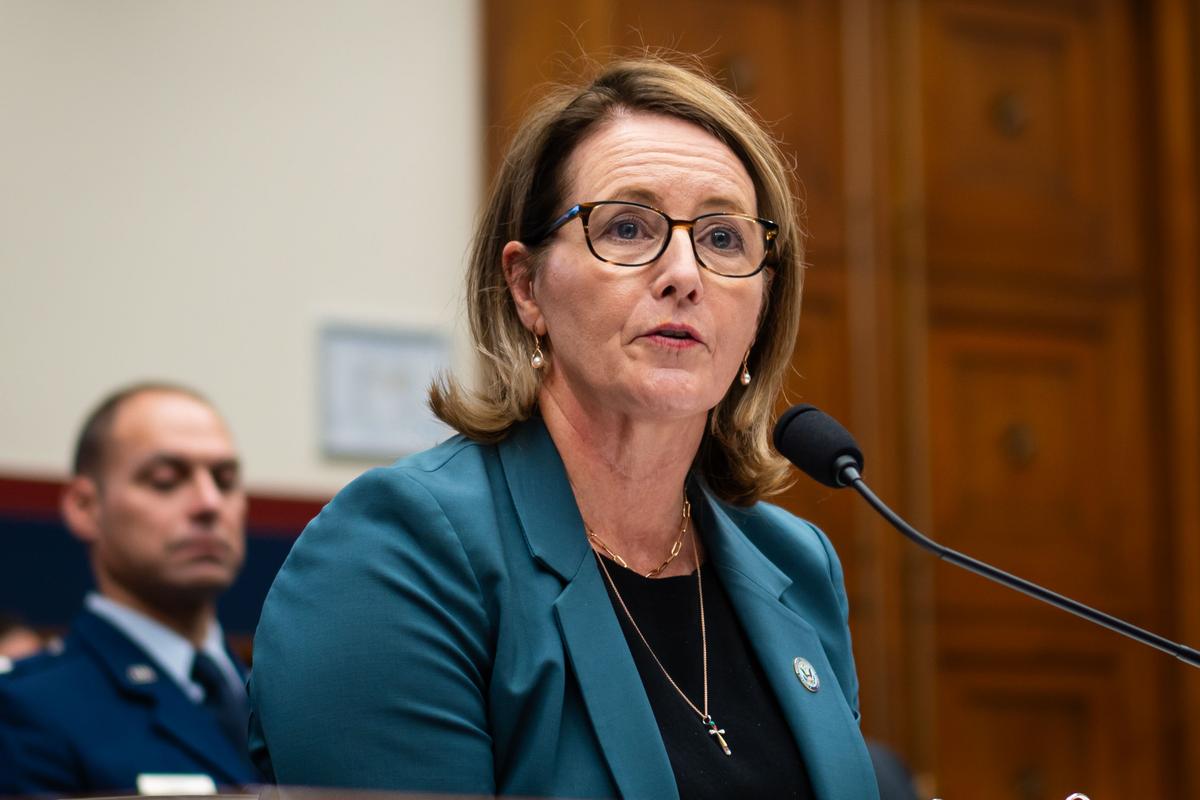 FEMA Warns High Winds Will Add More Danger to LA Wildfires This Week thumbnail