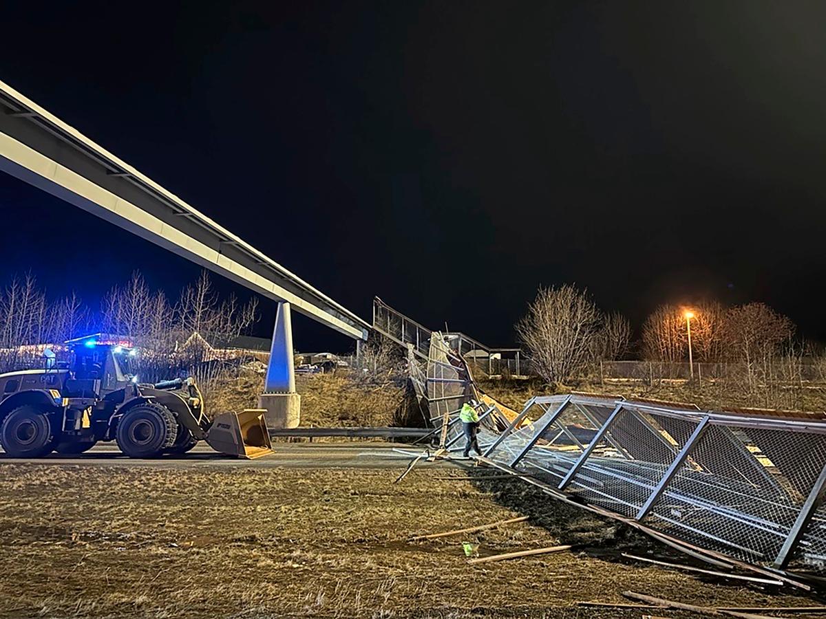 Fencing, Roof of Anchorage Pedestrian Bridge Fall in Strong Wind, Closing Highway