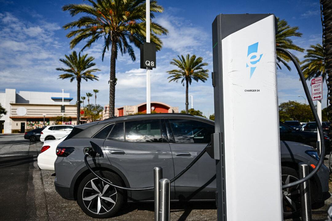California Won’t Replace Federal EV Tax Break, Newsom Says
