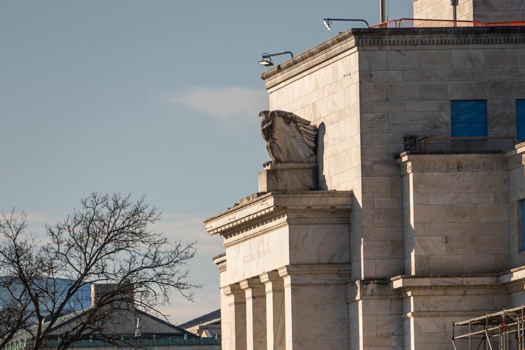 Odds of July Rate Cut Climb as Fed Officials Strike Dovish Tone