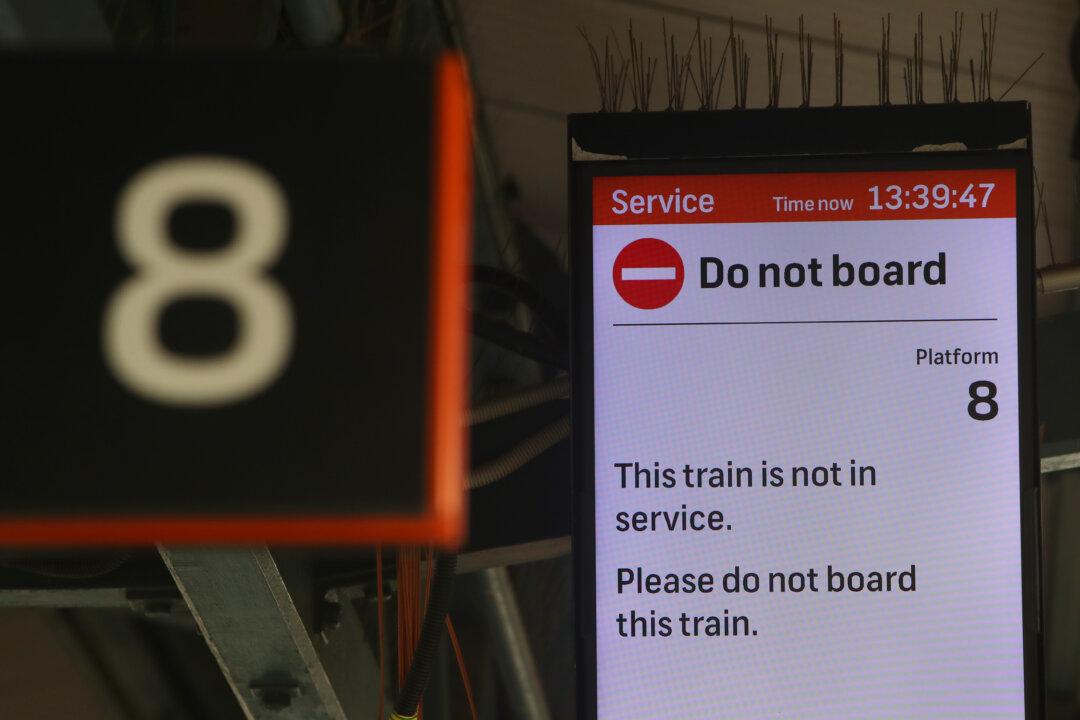 101 Disruptions: Sydney Grinds to a Halt as Train Network Hobbled by 350 Union Actions