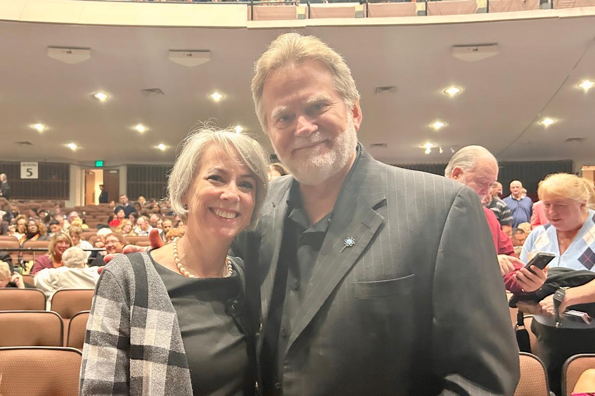 Couple Who Lived in China Love Shen Yun