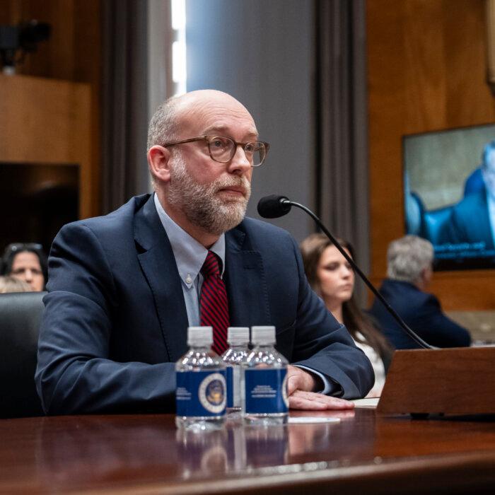 Acting Chief Halts Funding to Consumer Protection Agency, Says Not Needed