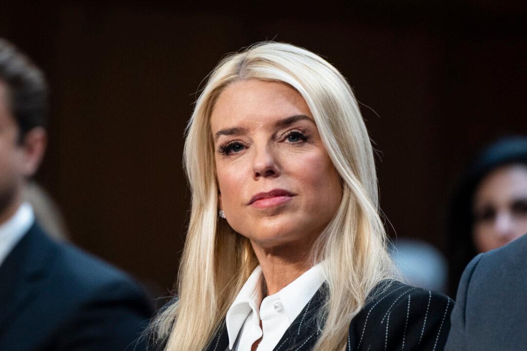 Pam Bondi Orders DOJ to Halt All Funding for Sanctuary Cities