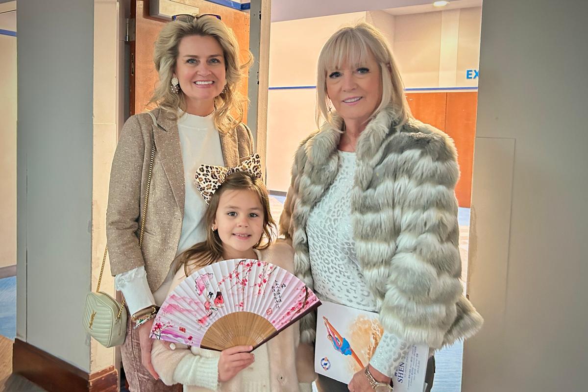 IT VP Hopes Shen Yun Can Perform in China One Day