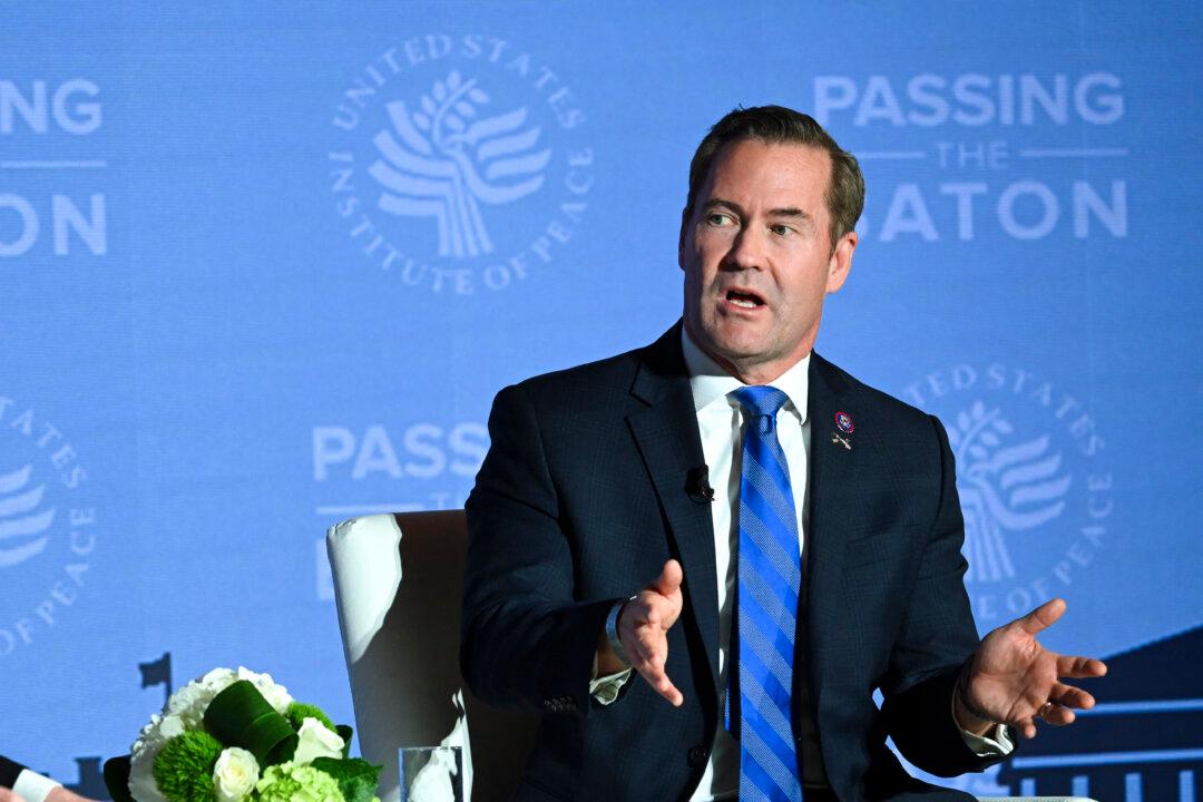 Incoming National Security Adviser Says Trump Exploring Ways to Preserve TikTok in US