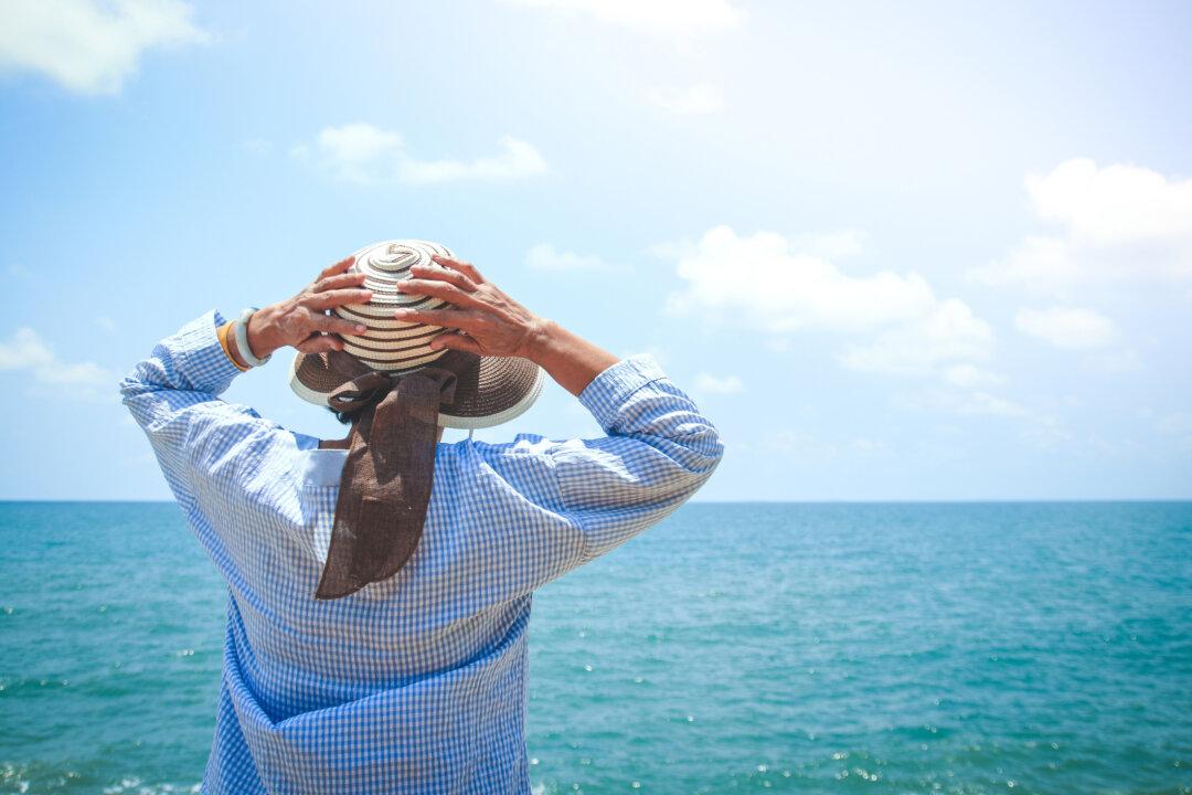 How to Safely Travel Solo as an Older Woman