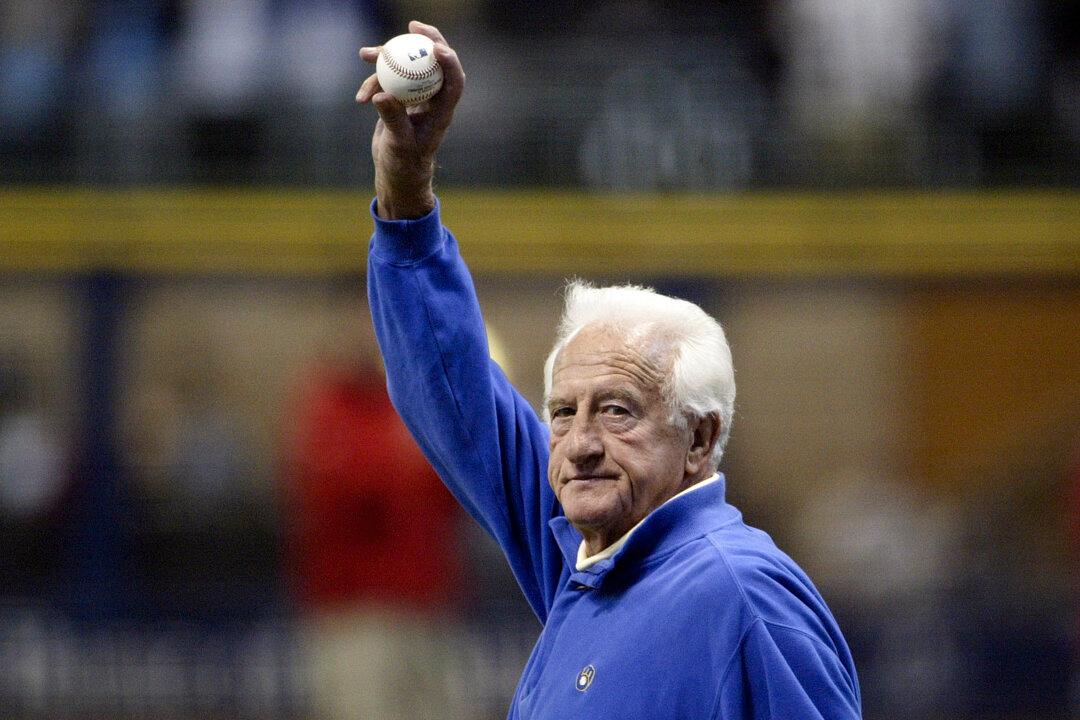 Fans Mourn ‘Mr. Baseball,’ Master Storyteller Bob Uecker