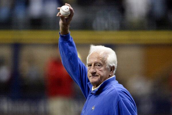 Fans Mourn ‘Mr. Baseball,’ Master Storyteller Bob Uecker