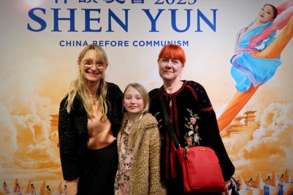 Ewa Craven, her daughter Alicia, and a friend attended Shen Yun Performing Arts at the Palace Theatre in Manchester, UK, on Jan. 17, 2025. (Jenna/The Epoch Times)