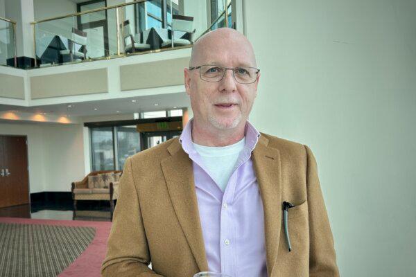 Darren Combs enjoyed Shen Yun at the Duke Energy Center for the Arts in St. Petersburg, Florida, on Jan. 18, 2025. (Xinxin Teng/The Epoch Times)