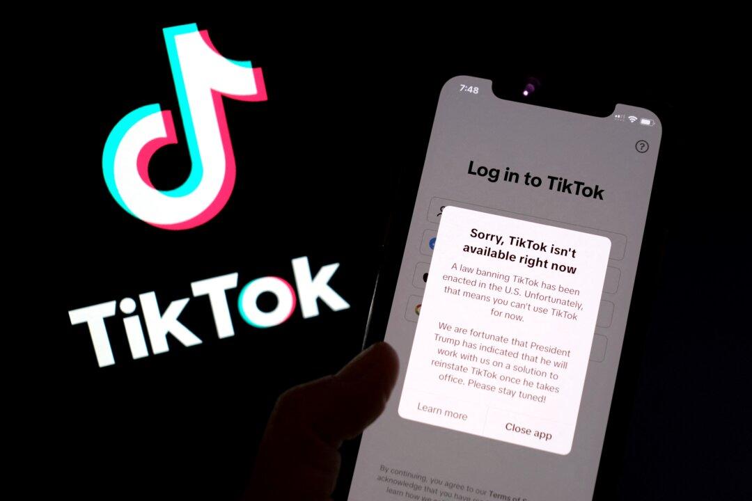 TikTok Goes Dark in US; Trump Signals Possible 90-day Delay on Ban
