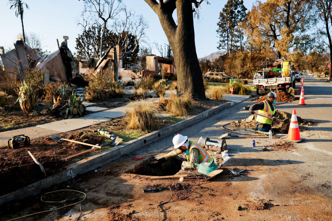 Trump to Visit California on Friday After Wildfire Devastation